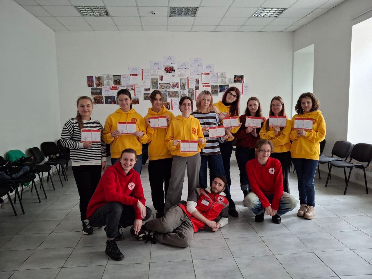 주말 동안 학생 20명, 적십자 실시 응급 소생훈련 이수